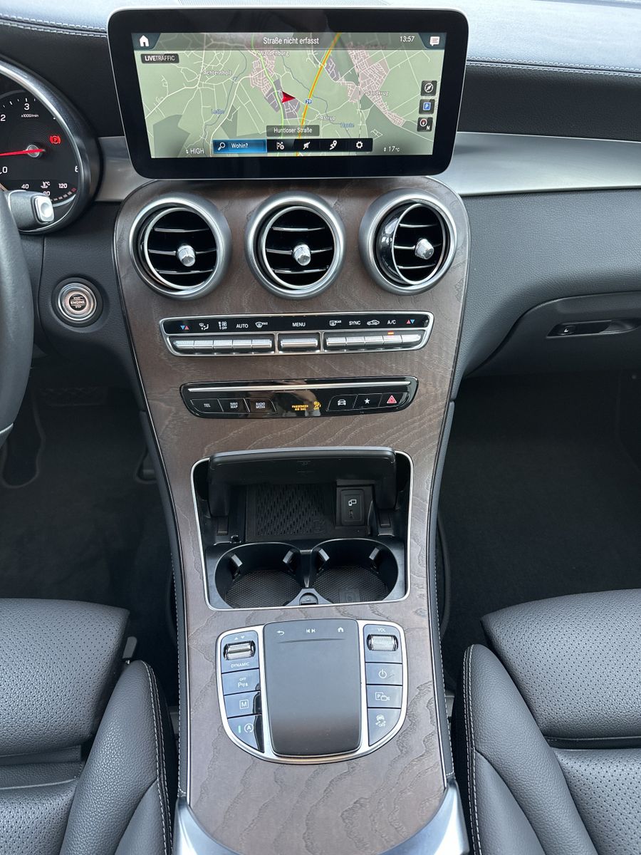 Fahrzeugabbildung Mercedes-Benz GLC 400d 4Matic AMG-Line NAV+LED+KAMERA+20ZO+1HD