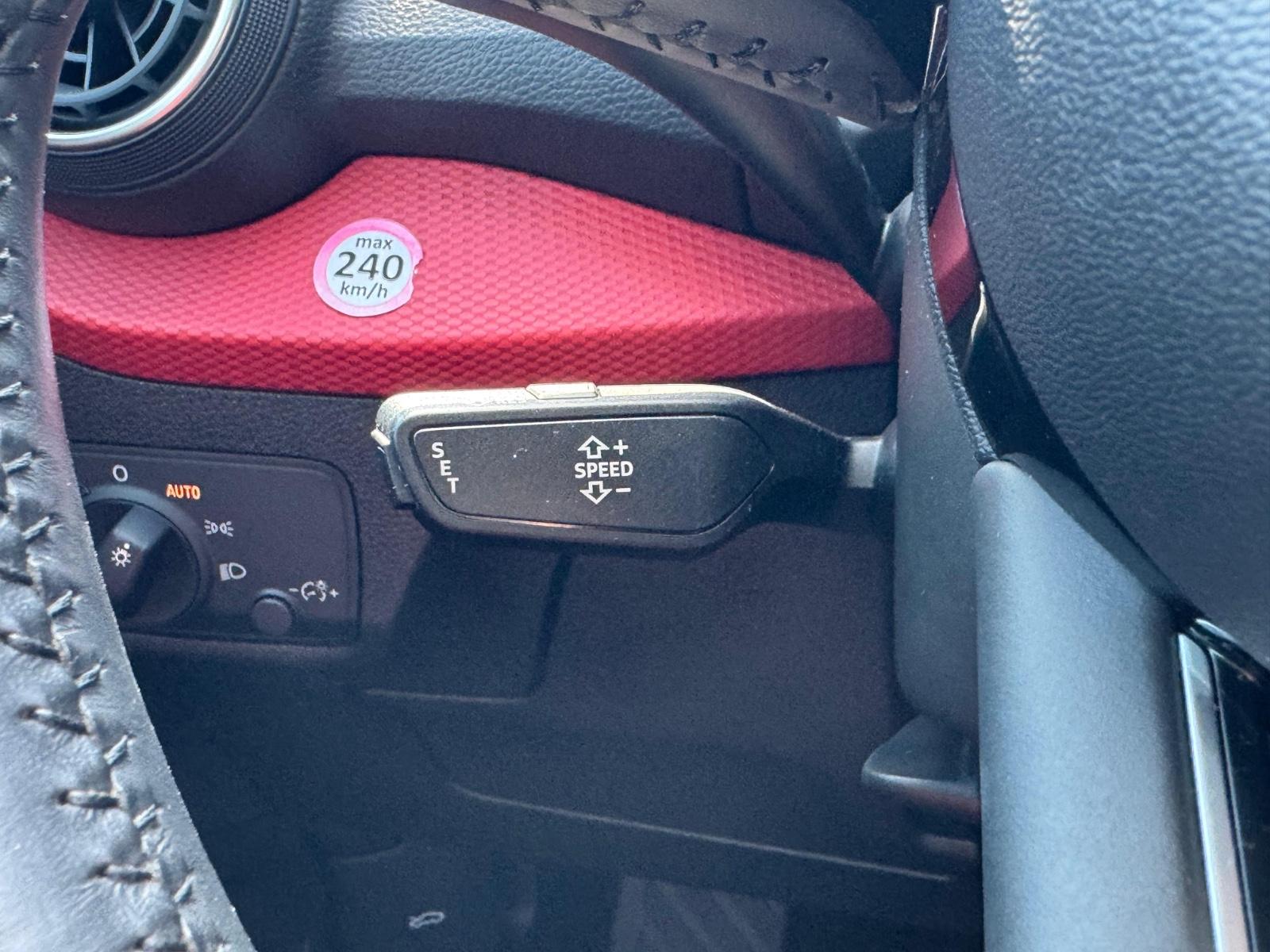 Audi Q2 35 TFSI sport Navi 8fach LED SHZ TÜV NEU, миниатюра 15