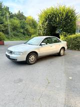 Audi A4 1.8 T  Automatik wenig KM  - Audi A4 aus 2000: 1.8