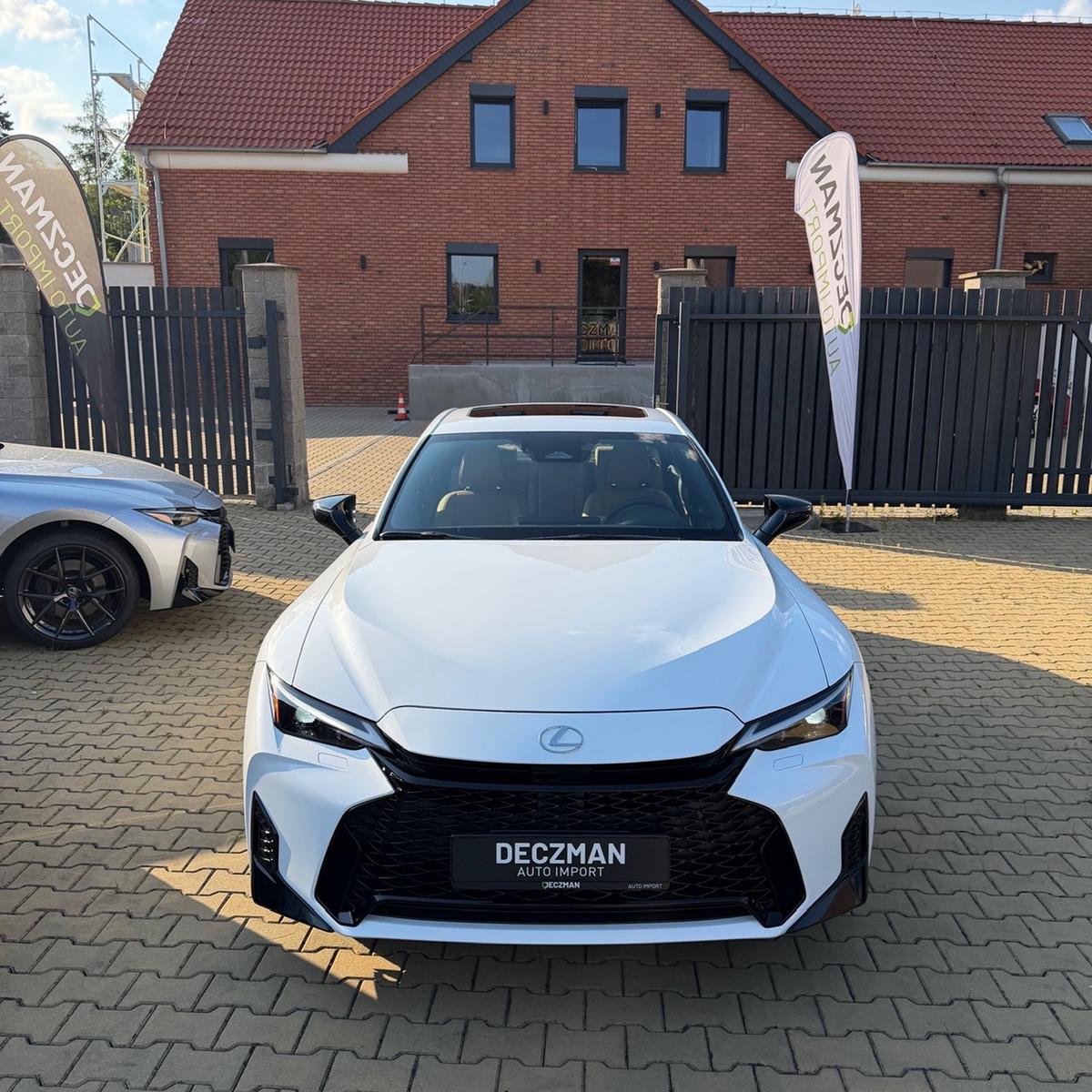 Lexus IS 350 second hand în Germania | mobile.de