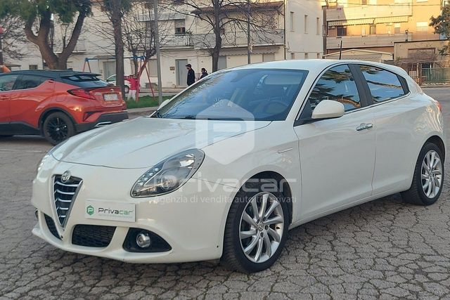 Alfa Romeo ALFA ROMEO Giulietta 1.6 JTDm-2 105 CV Distincti