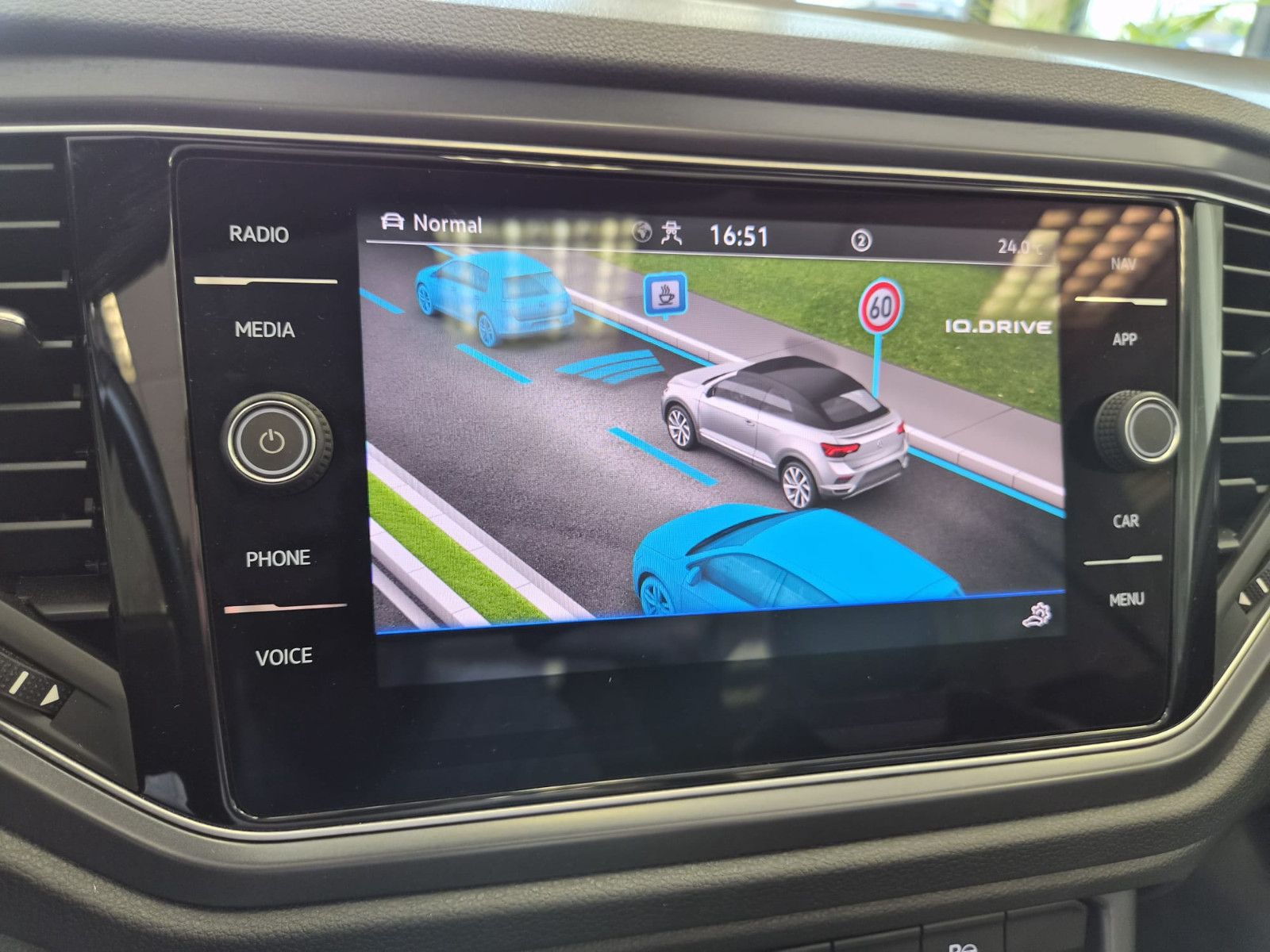 Fahrzeugabbildung Volkswagen T-Roc Cabriolet Style/KLIMA/SCHECKHEFT