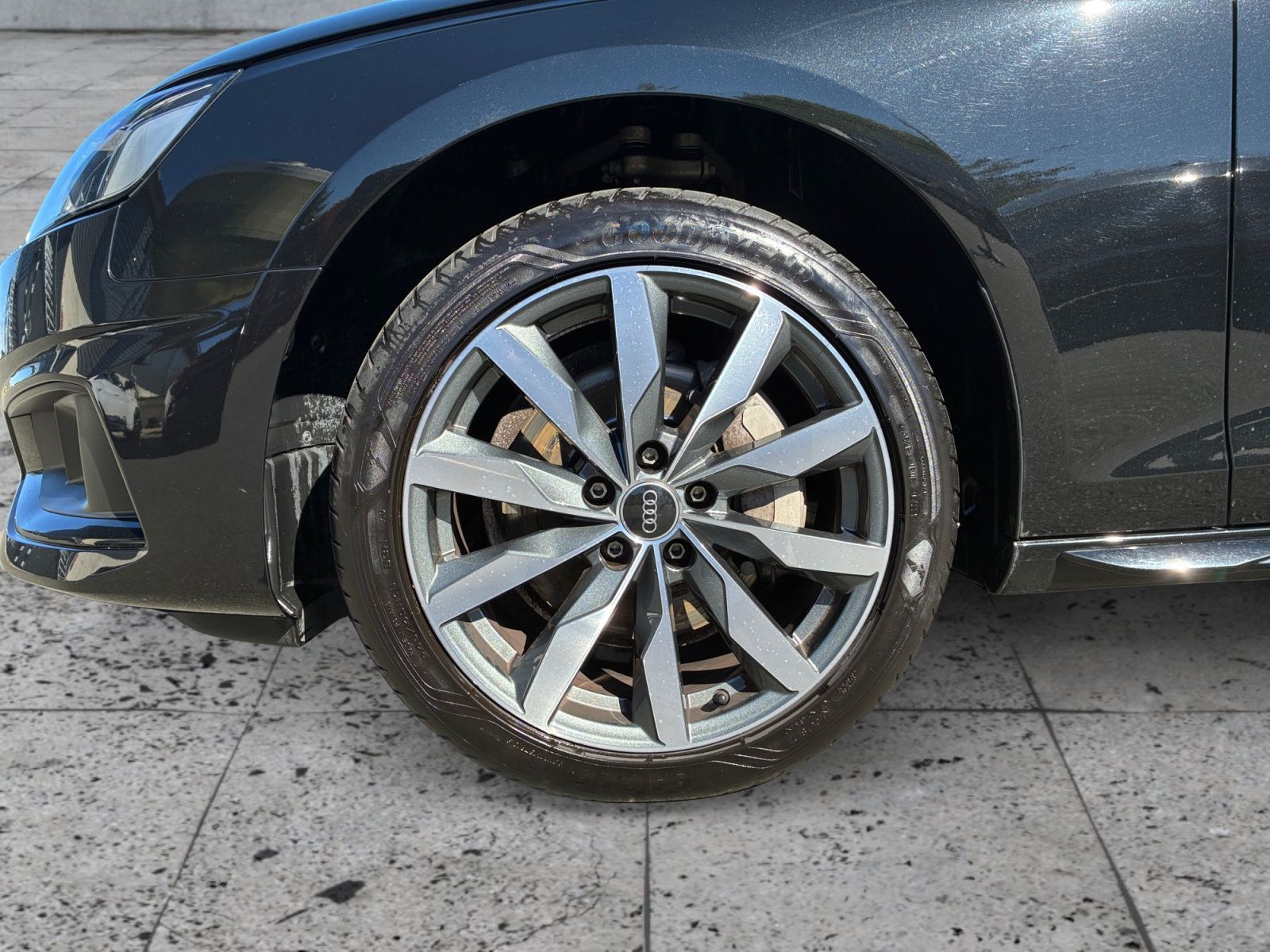 Audi A4 - Bild 8