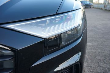 Fahrzeugabbildung Audi Q8 55 TFSI Quattro S Line Plus NETTO EXPORT
