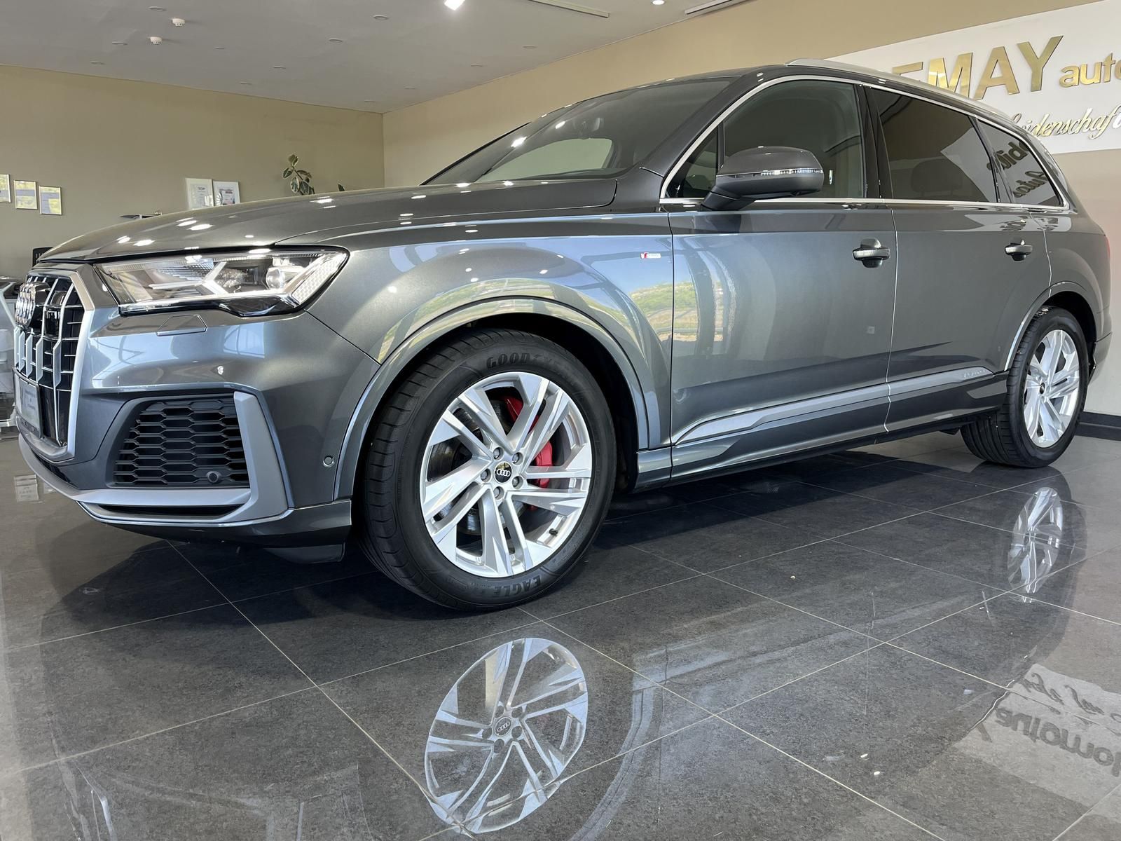 Audi Q7 - 1