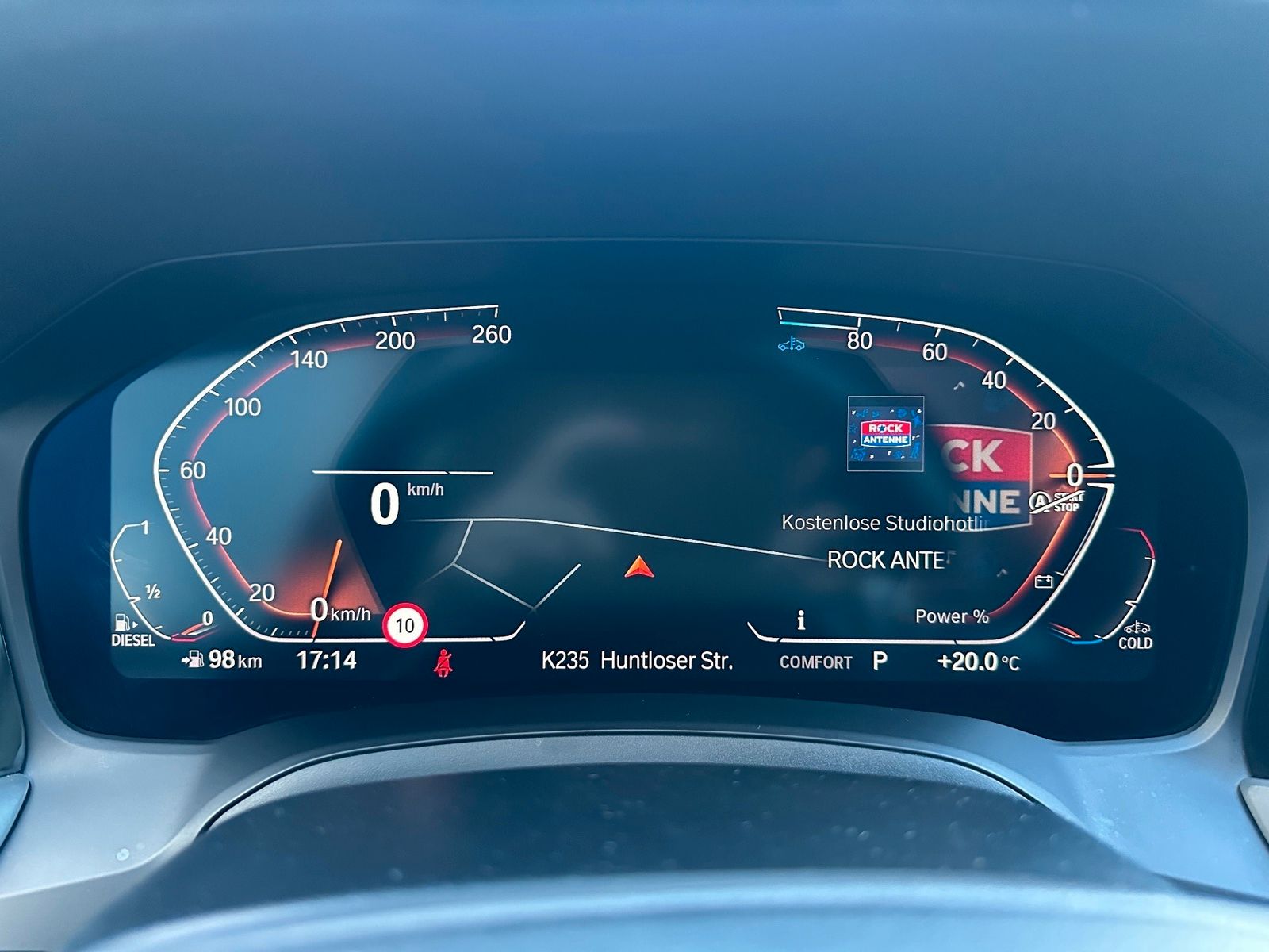 Fahrzeugabbildung BMW 320d Touring xDrive Advantage NAV+LED+AHK+18ZOLL