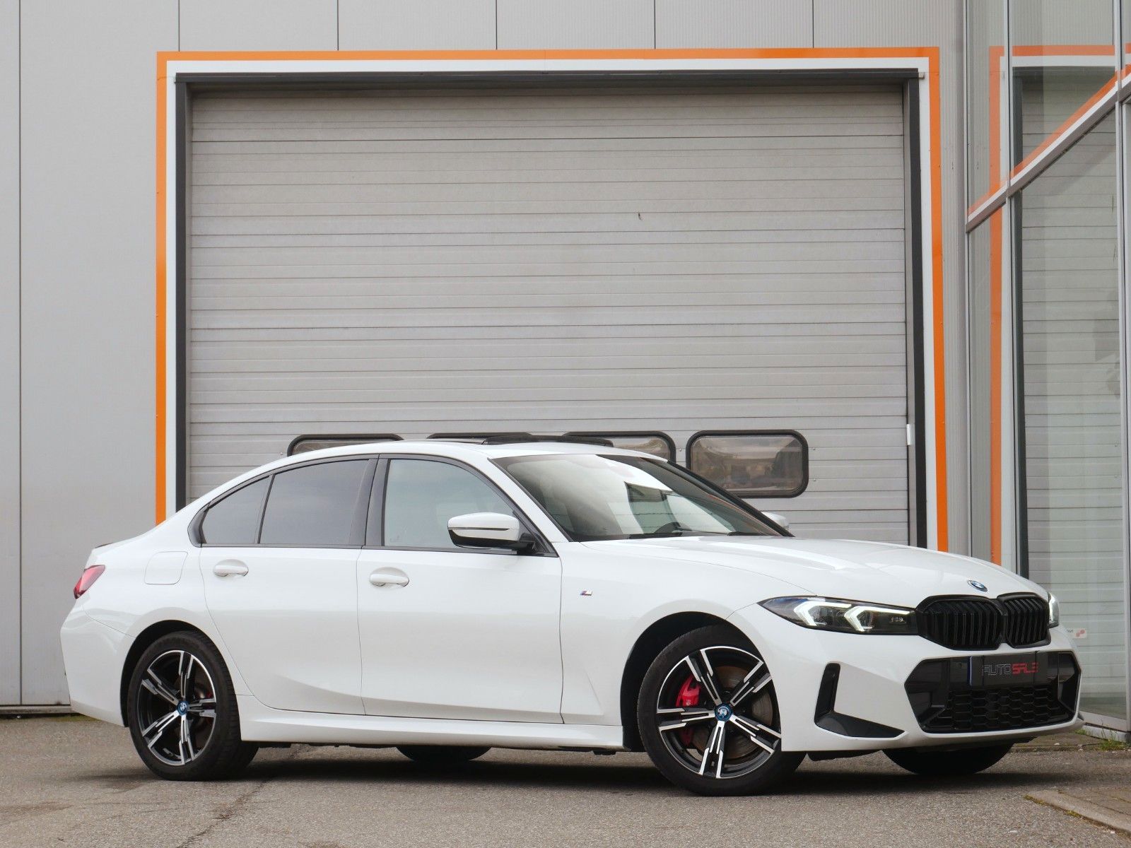 BMW 330e M Sport Pack Pro / Sunroof imagem 2