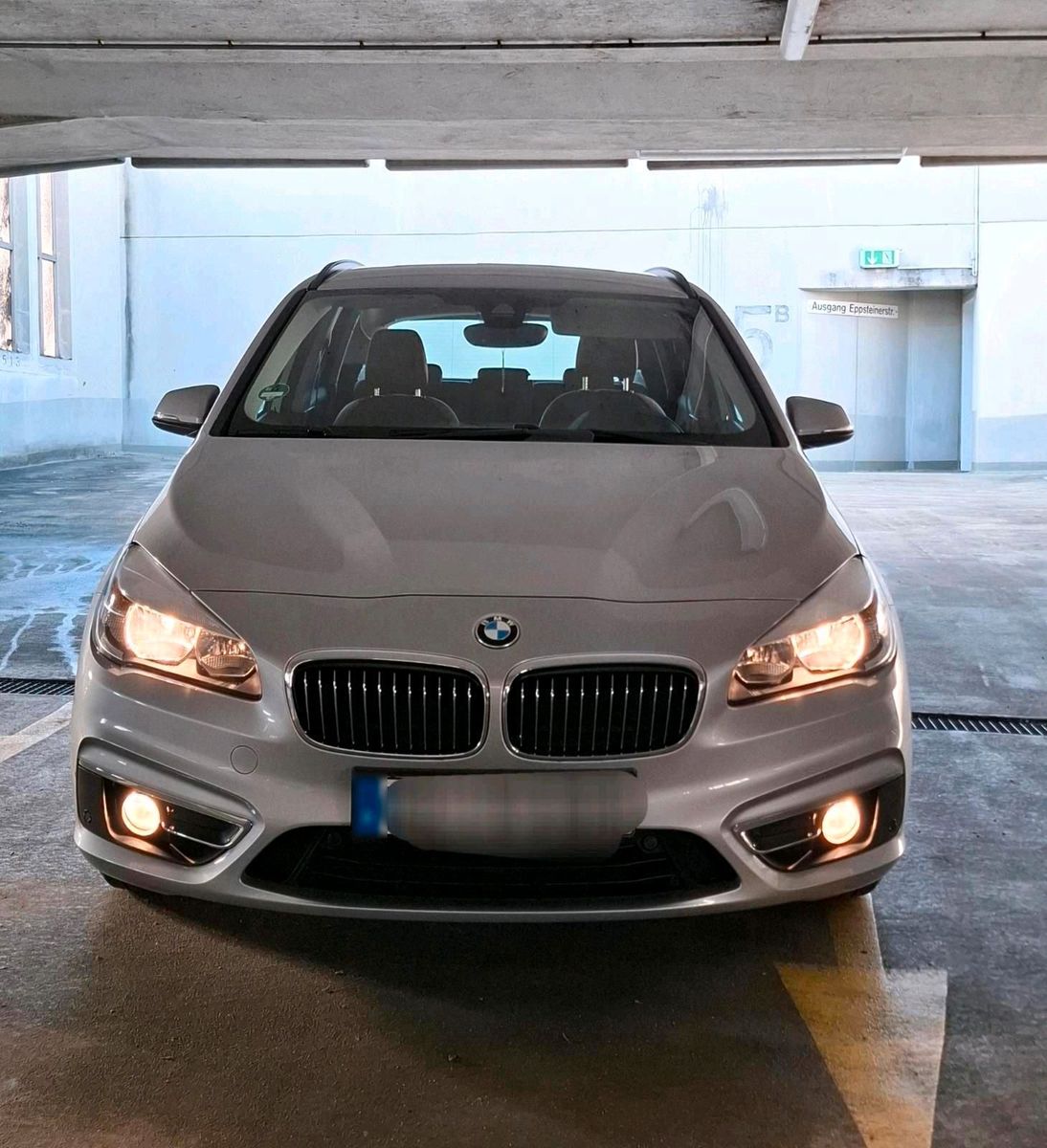 BMW BMW 218i Active Tourer Luxury weniger KM