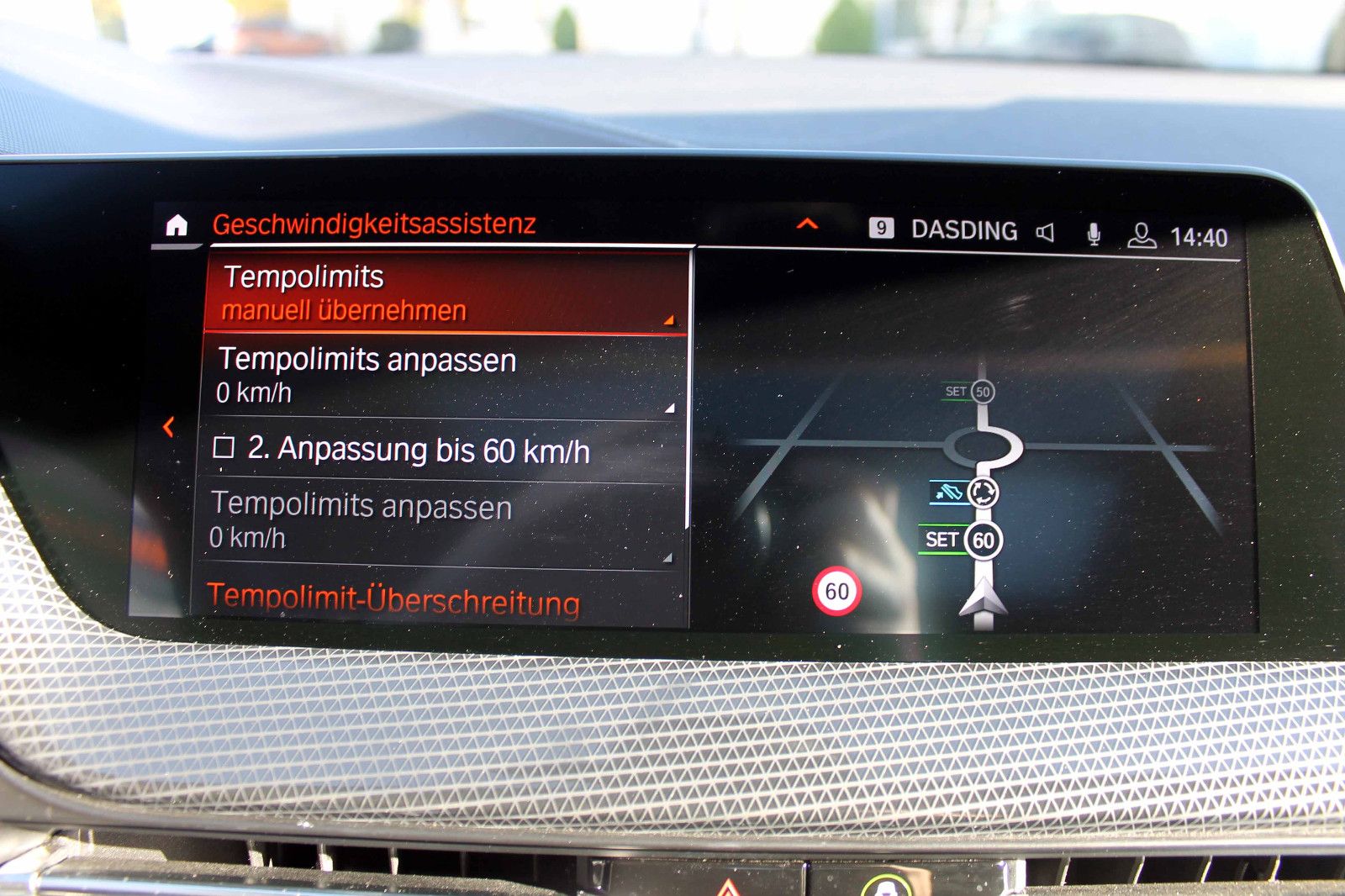 Fahrzeugabbildung BMW 120d xDrive Luxury-Line LED PANO HUD ACC KAM SHZ