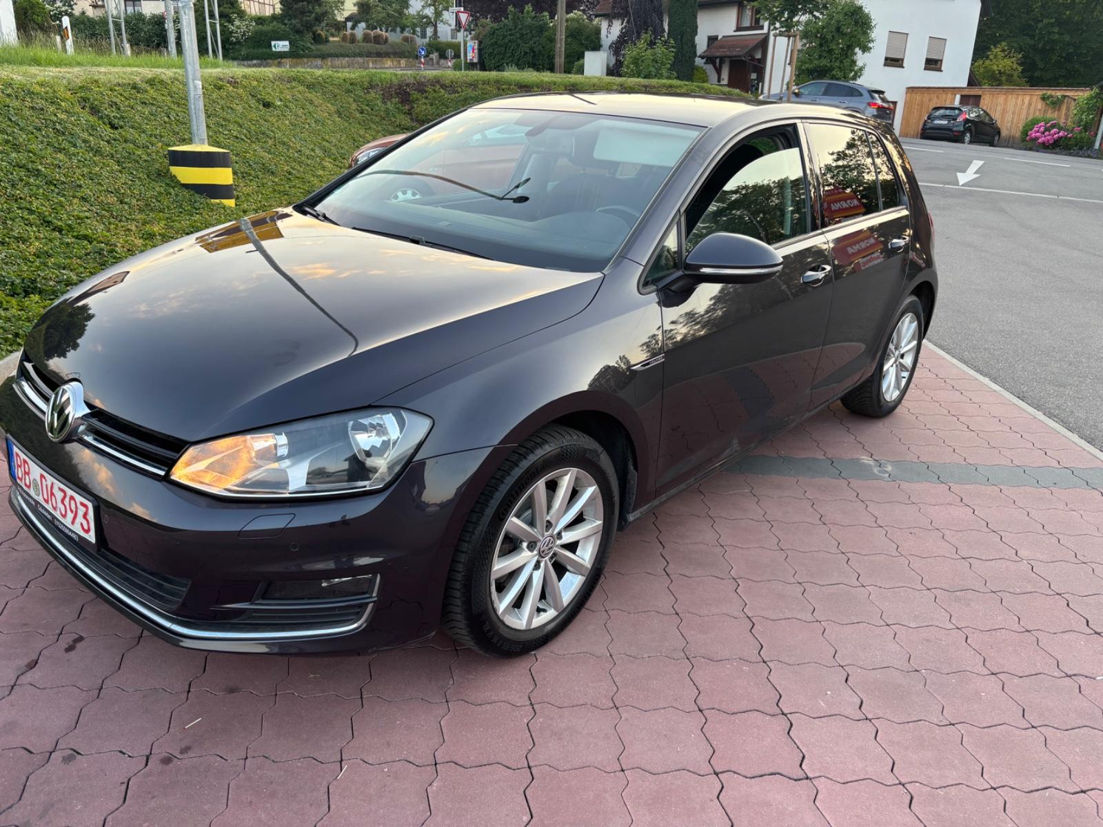 Volkswagen Golf VII Lim. Lounge BMT