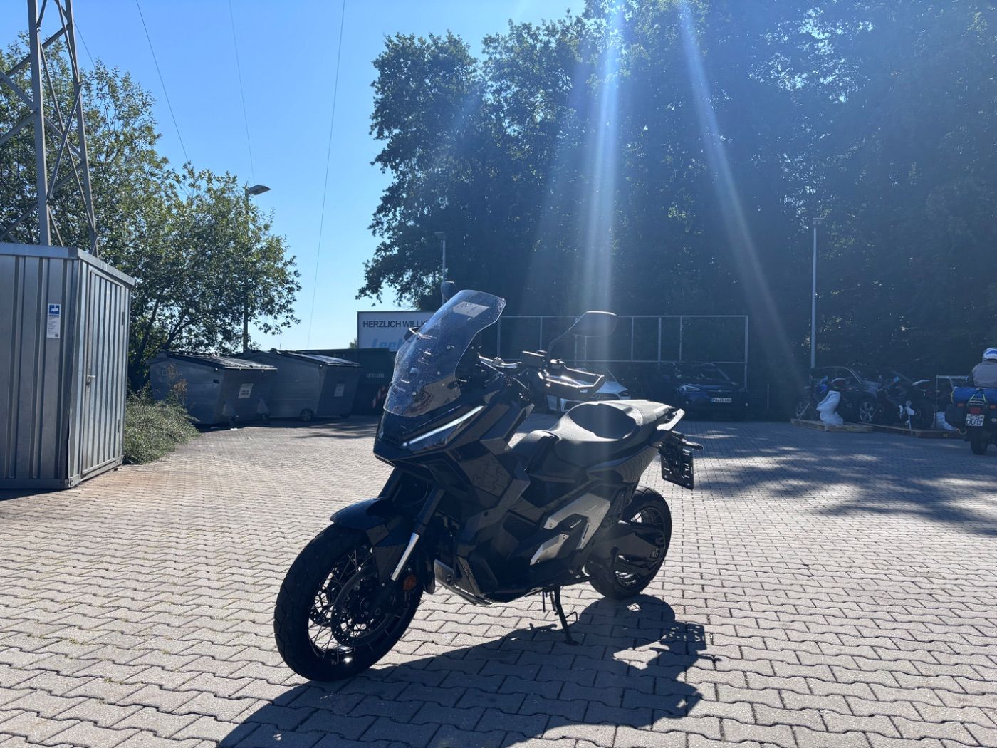 Fahrzeugabbildung Honda ADV 750 - X-ADV 2026, Griffheizung, Zubehör,