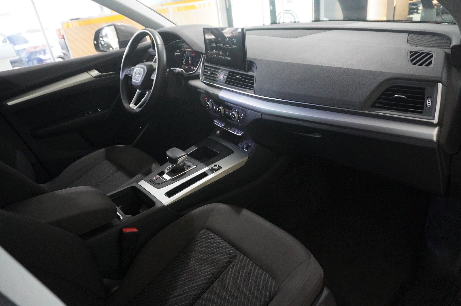 Fahrzeugabbildung Audi Q5 Sportback 35 TDI S-LINE NAVI/LED/SPORT/VIRT.