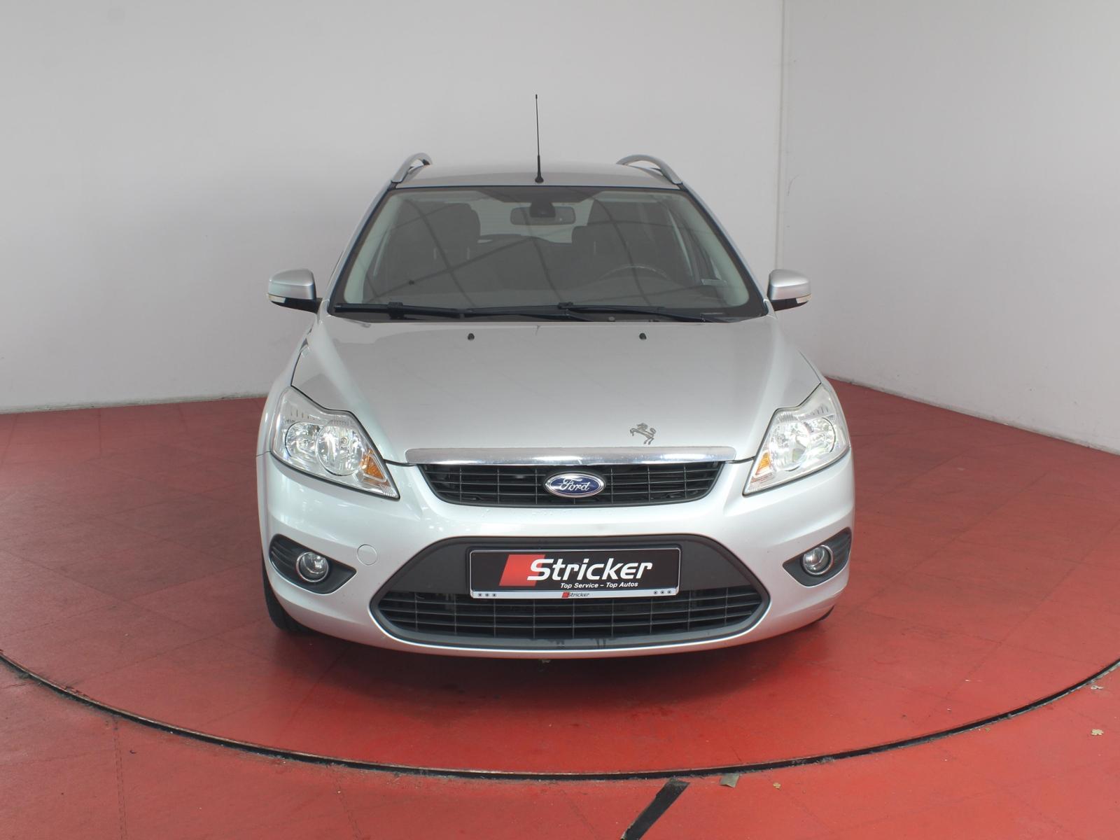 Ford Focus 2010 — photo 44