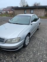 Opel Omega B Facelift - Opel Omega B mit Benzin-Antrieb