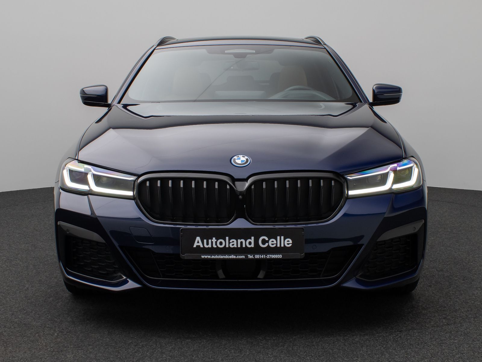 Fahrzeugabbildung BMW 530e xD M Sport Panorama 360°Laser HUD DAB H/K