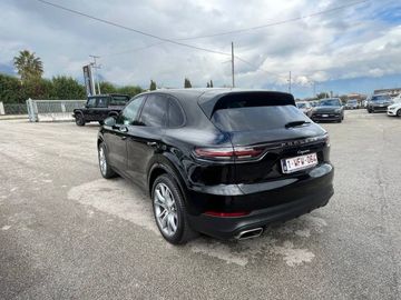 Porsche Cayenne - 5
