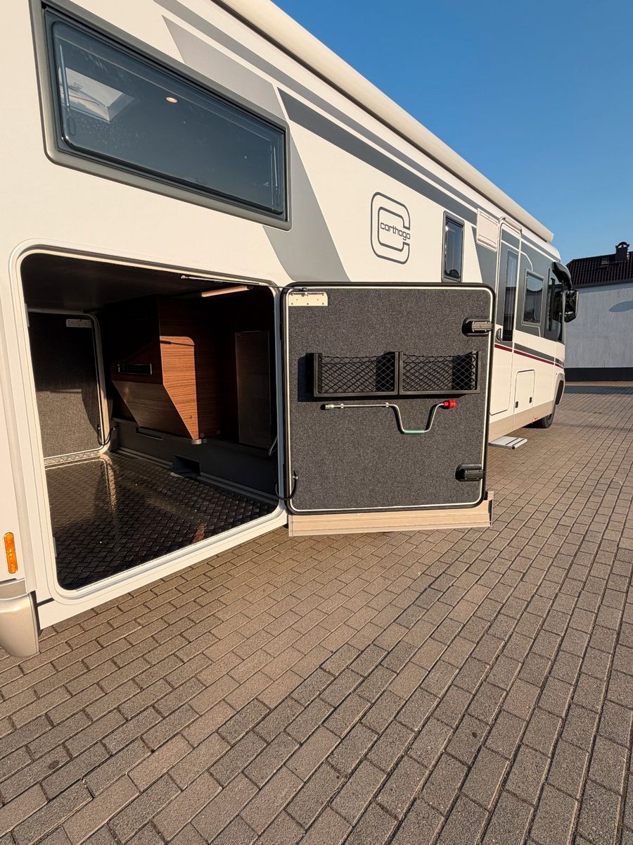 Fahrzeugabbildung Carthago chic c-line I 5.9 XL LE Mercedes Cortina