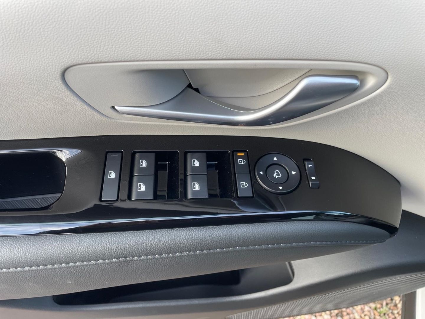 Fahrzeugabbildung Hyundai Tucson Prime Plug-In Hybrid1.6 T-GDI 4WD ASSISTE
