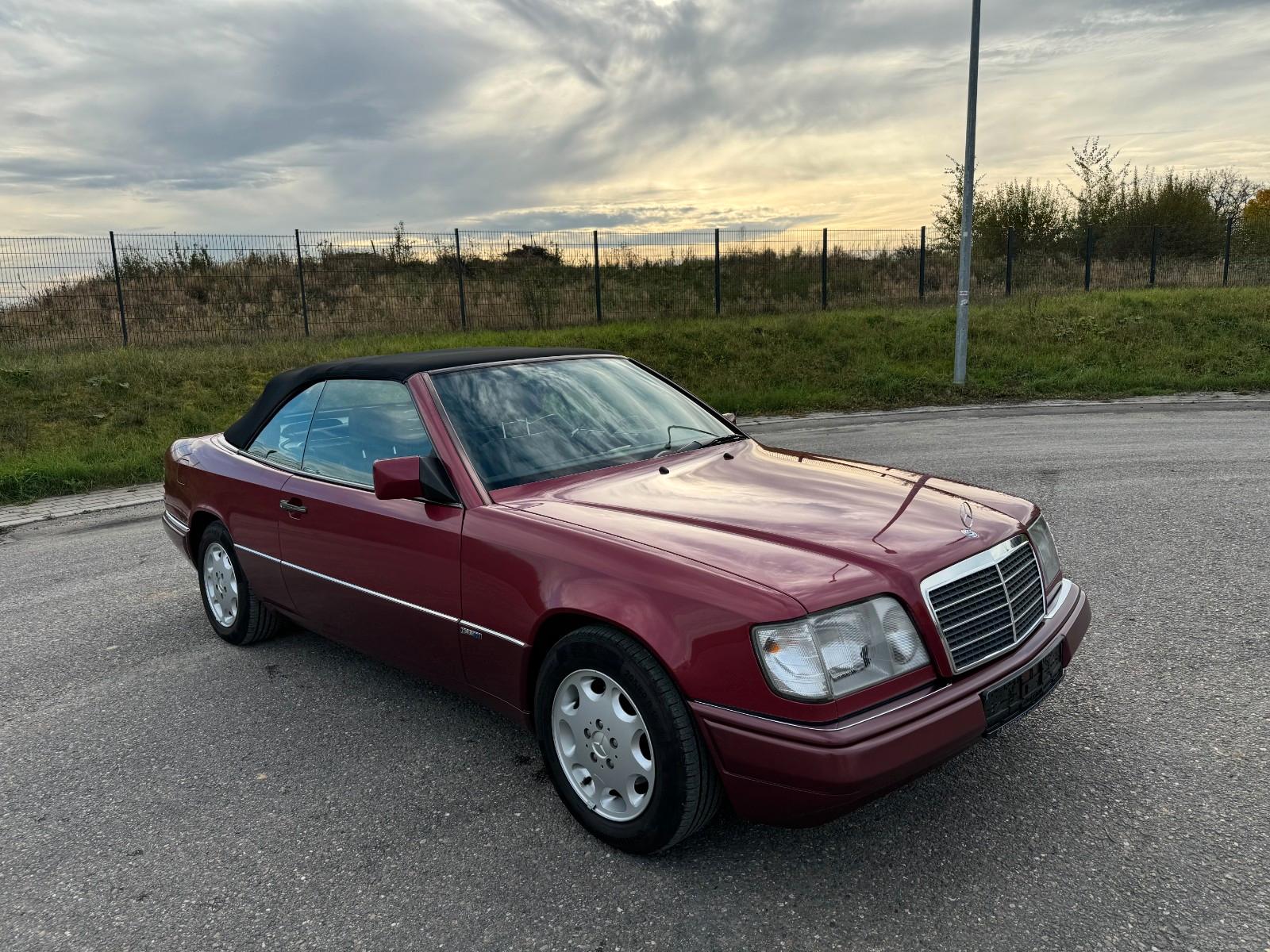 Mercedes-Benz E220 Cabrio Sportline Automat.-Leder Top Zustand