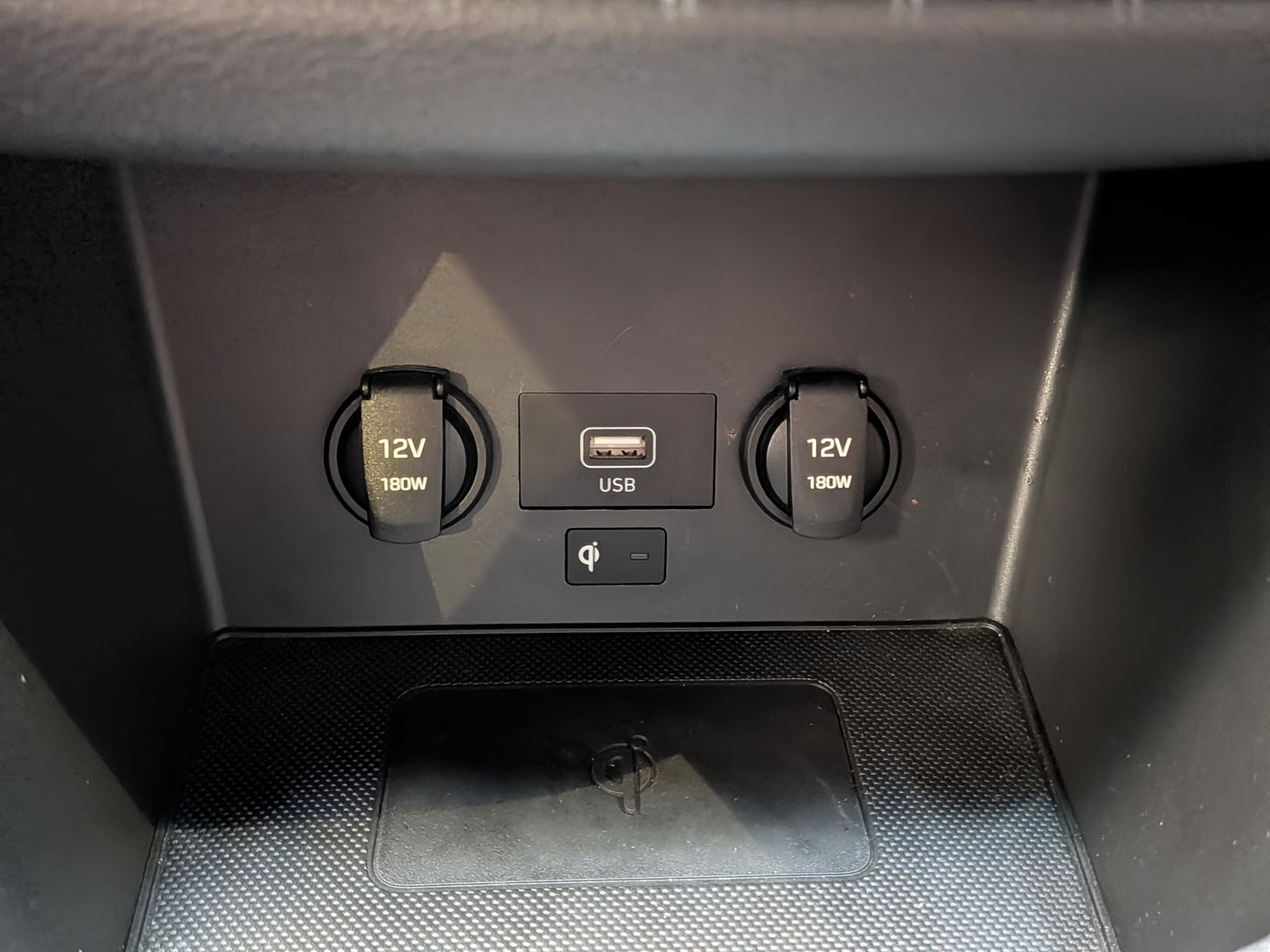 Fahrzeugabbildung Hyundai i30 1.5 T-GDI DCT Trend MHEV Cam Navi LED-Paket
