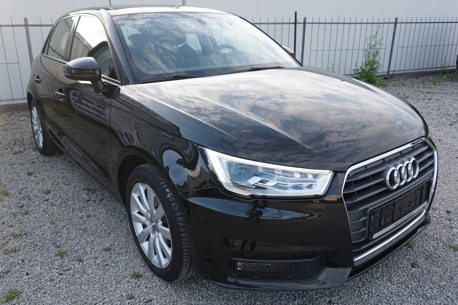 Fahrzeugabbildung Audi A1 Sportback design Xenon, SH, SD, PDC, HU NEU