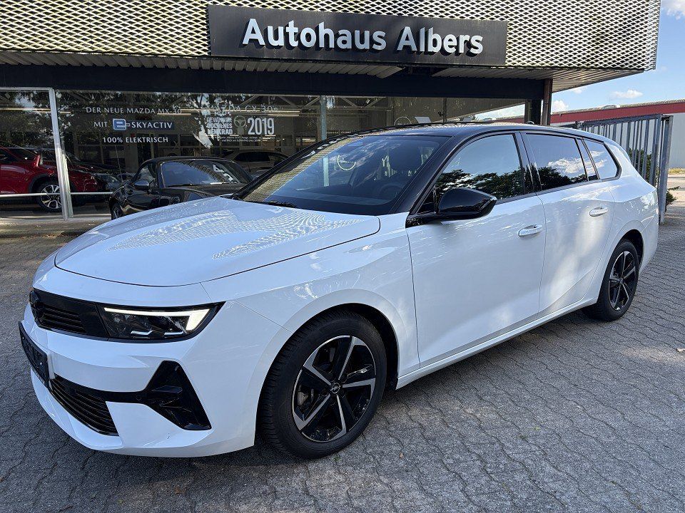 Opel Astra — hlavná fotografia