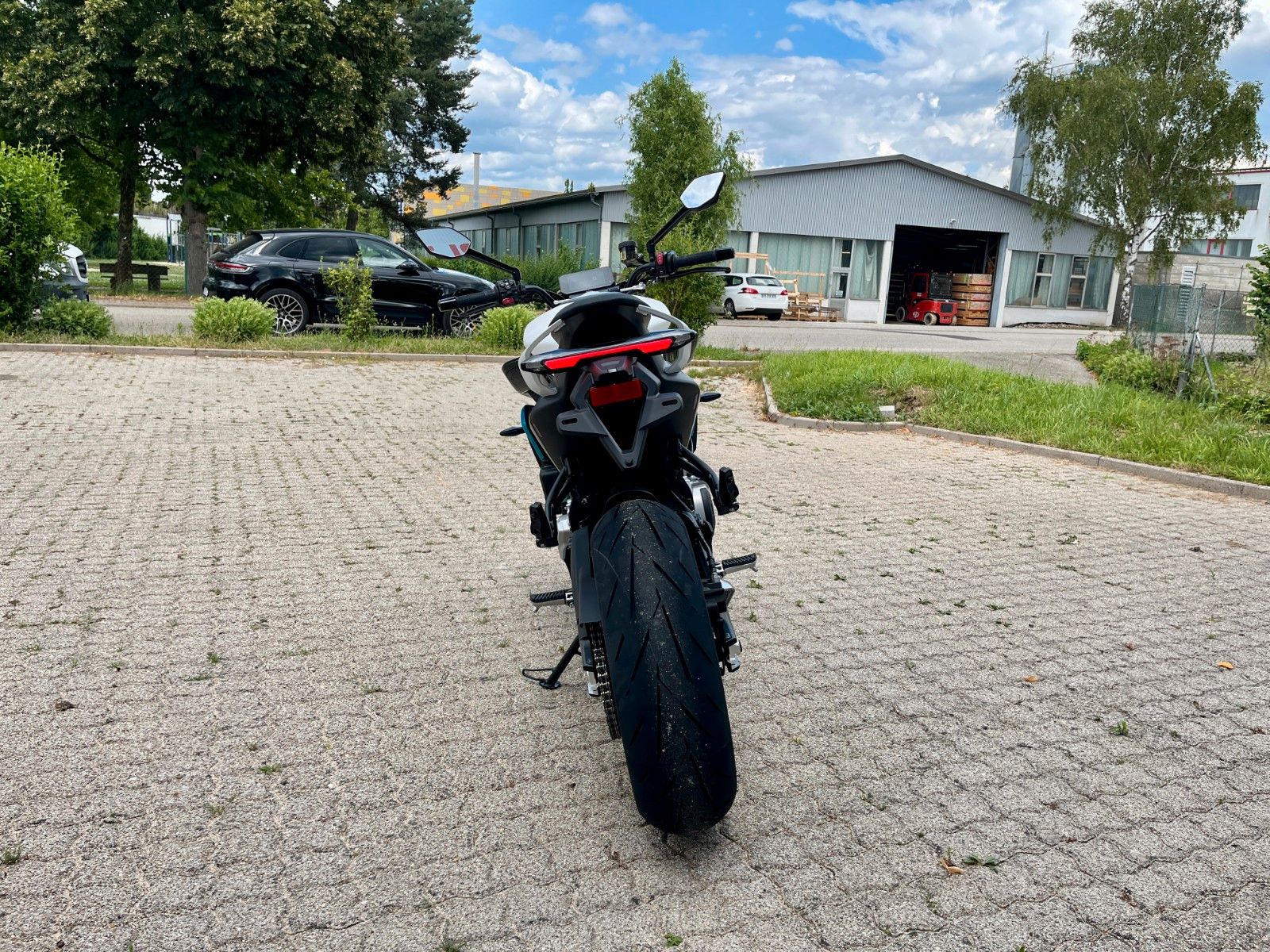 Fahrzeugbild 4