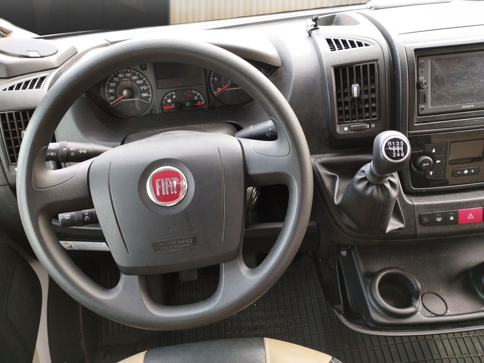 Fahrzeugabbildung Dethleffs Magic Edition T7151-4 DBM SAT,Solar,TV,Dachklima