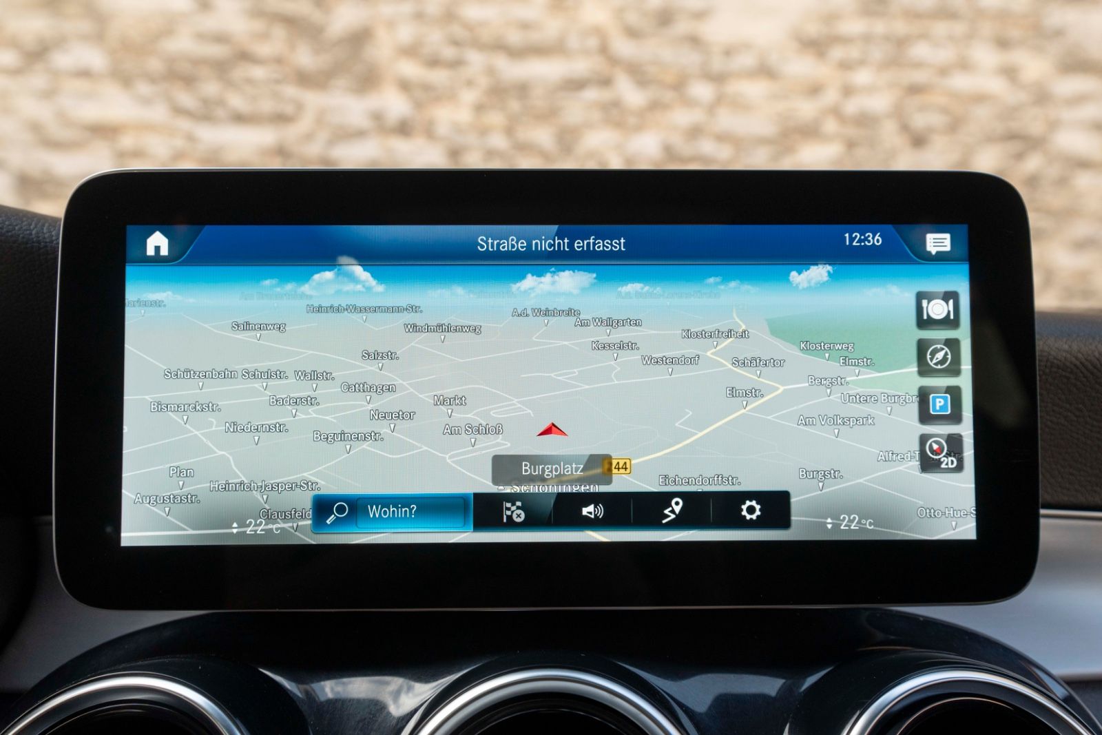 Fahrzeugabbildung Mercedes-Benz GLC 300 4MATIC LED 360° PANO TOTW NAV OFFROAD