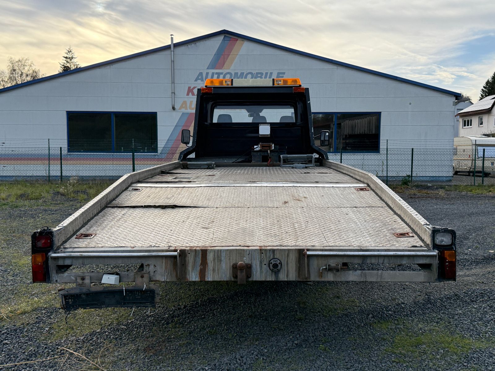 Fahrzeugabbildung Mercedes-Benz Sprinter 412 D Abschleppwagen Klima 3-Sitzer