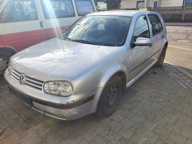 Volkswagen VW Golf 1.4 Benzin