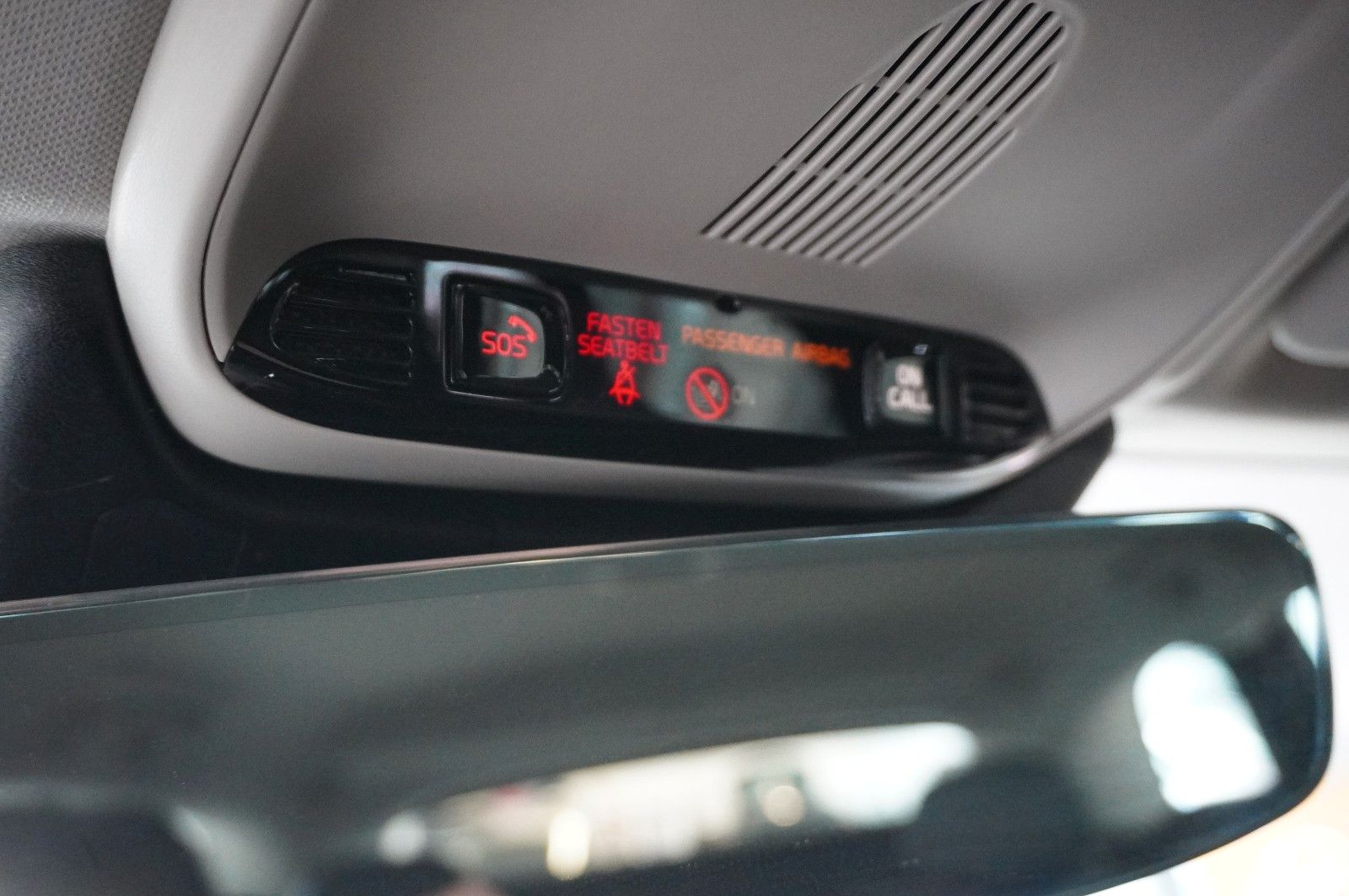 Fahrzeugabbildung Volvo XC 60 T4 MOMENTUM PRO NAVI/LED/VIRTU./SHZ/AHK