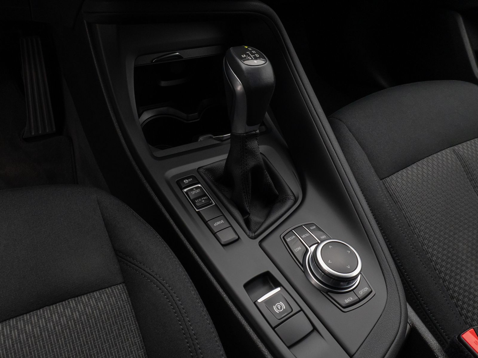 Fahrzeugabbildung BMW X1 xD25e  DAB Navi Lordos Geschwindigkeitsreg