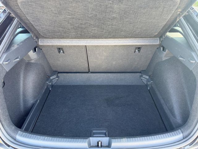 Taigo R-Line 1.0 TSI Apple CarPlay DAB