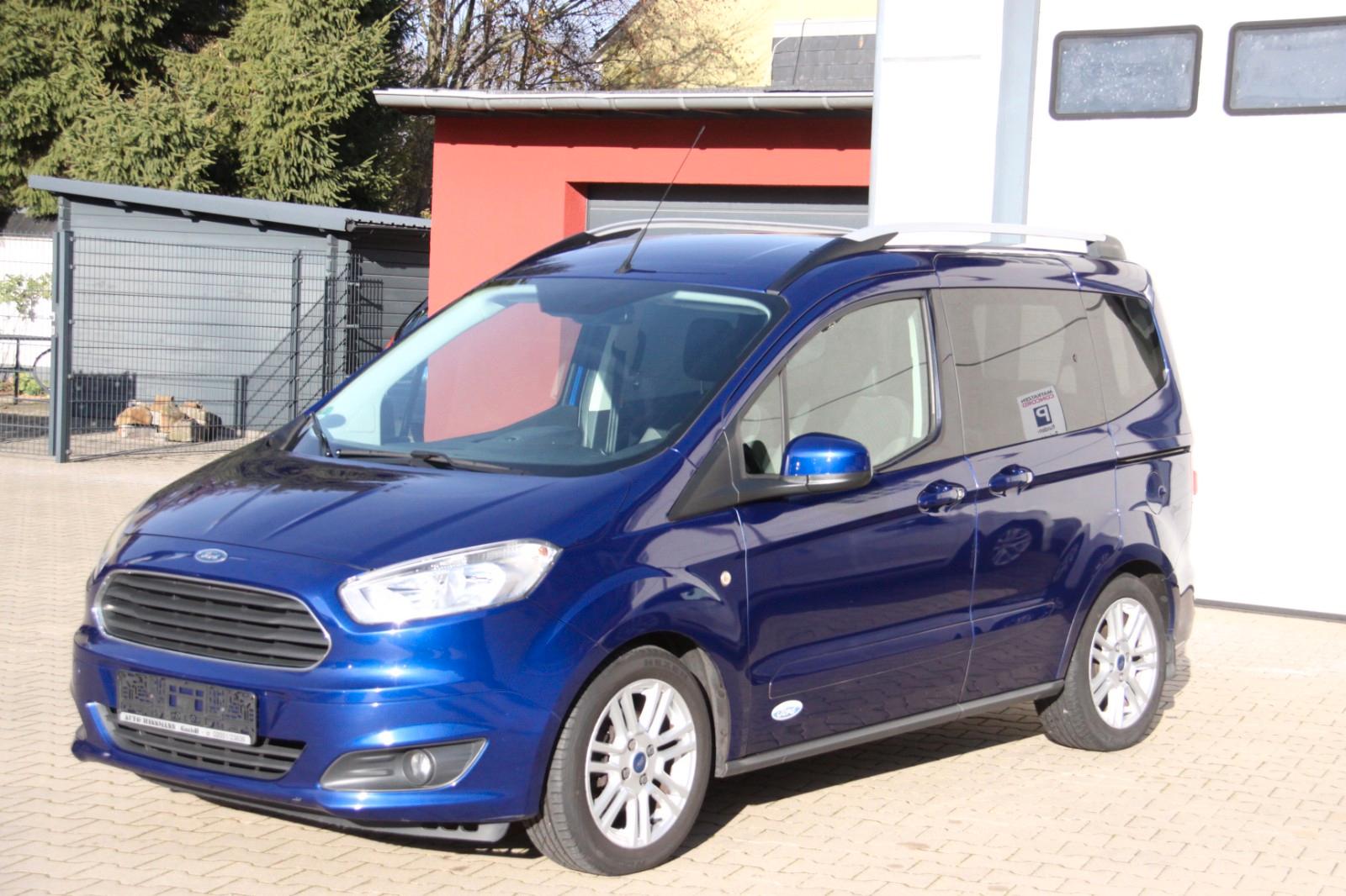 Ford Tourneo Courier Titanium