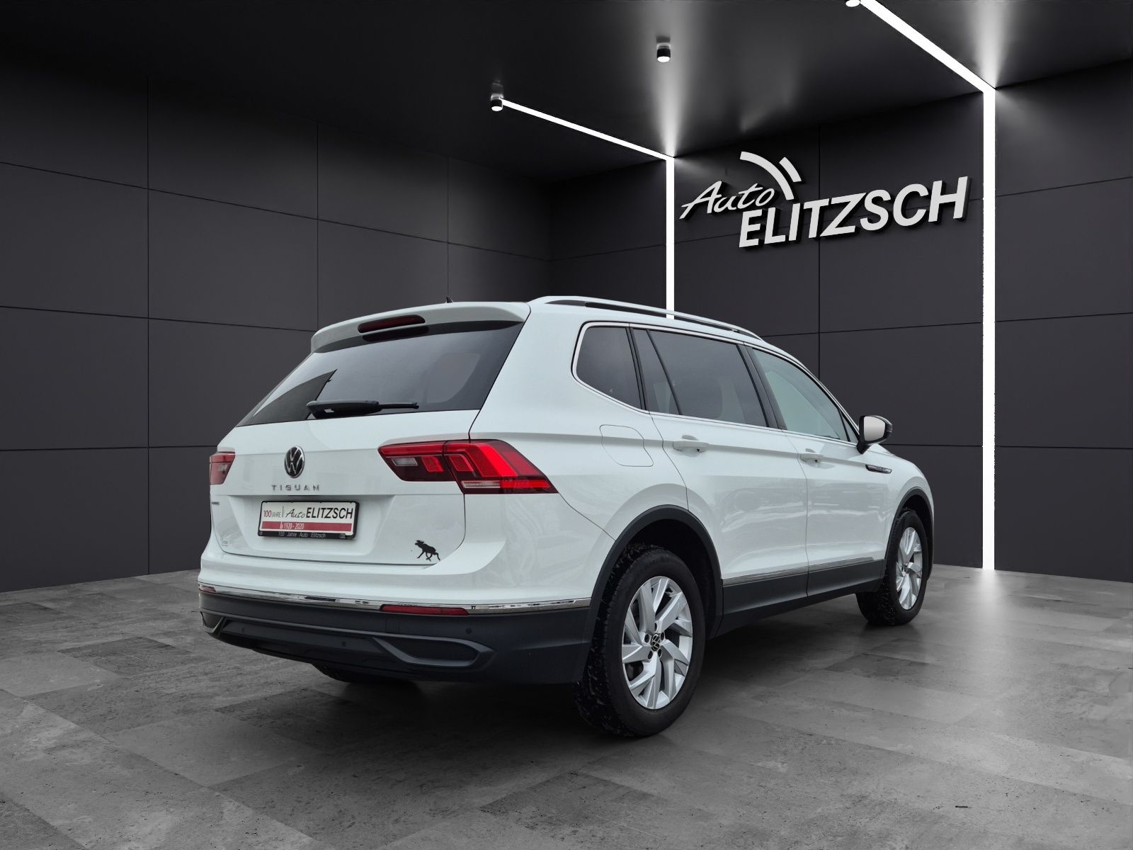 Fahrzeugabbildung Volkswagen Tiguan Allspace TDI LED AHK Navi AID ACC SHZ 18"