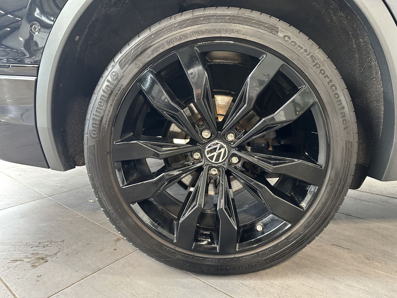 Fahrzeugabbildung Volkswagen Tiguan Allspace 4M R-Line NAV+IQ-LIGHT+AHK+20ZO