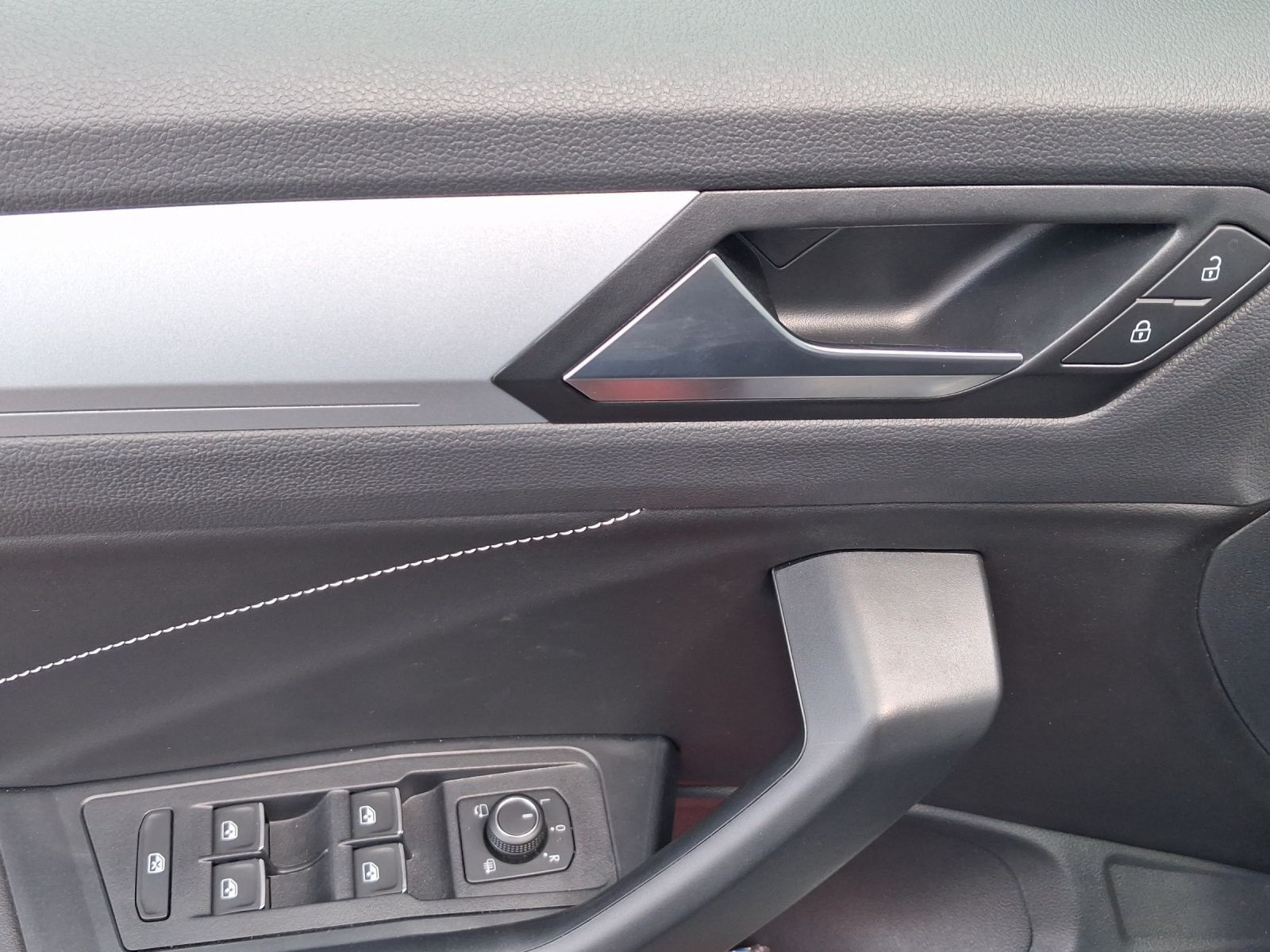 Volkswagen T-Roc - Bild 9