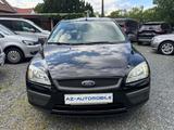 Ford Focus Turnier Trend, Top Zustand, 8 fach - Ford Focus aus 2005: Kombi