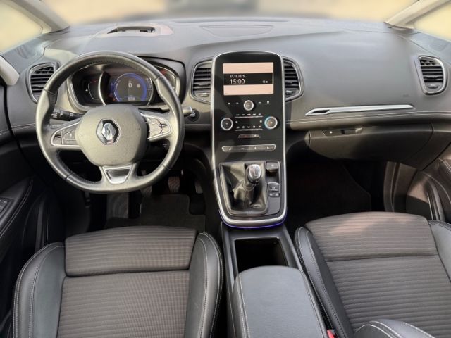 Fahrzeugabbildung Renault Scenic IV Grand Intens 1.6 dCi 130 Energy HUD LE