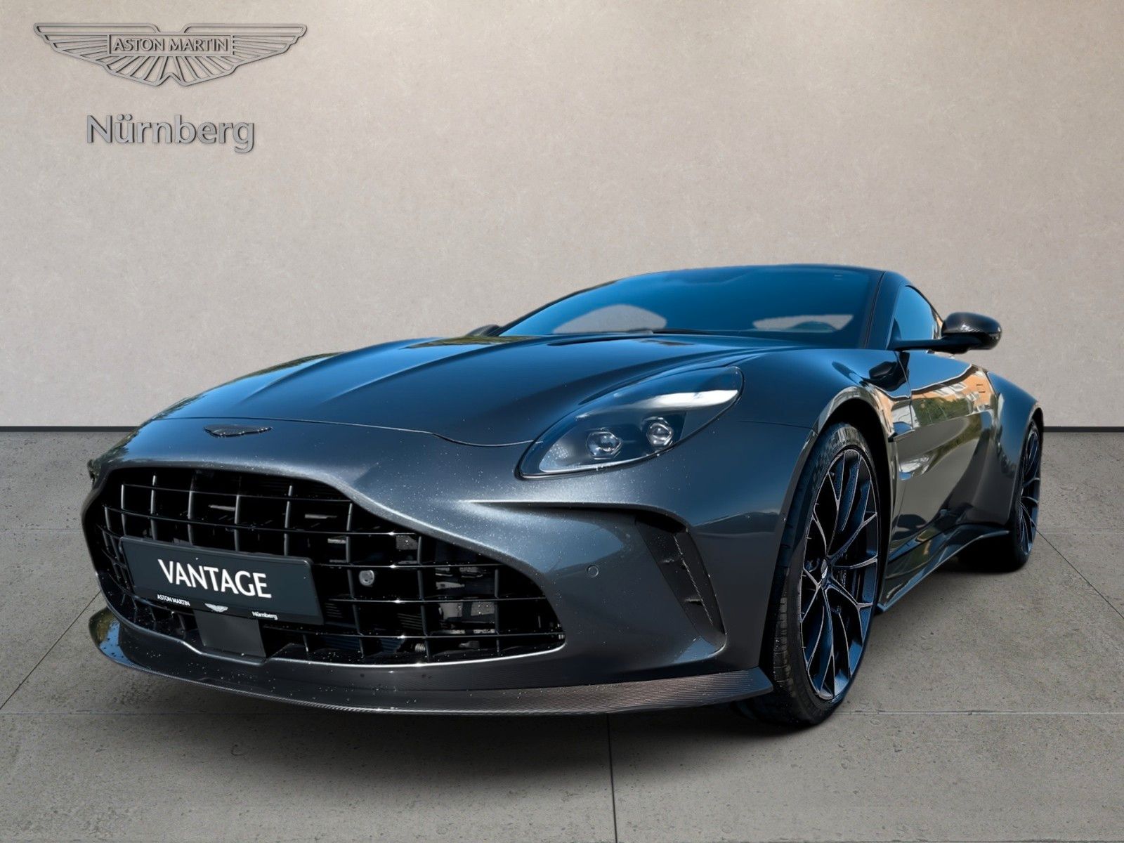 ASTON MARTIN V8 Vantage