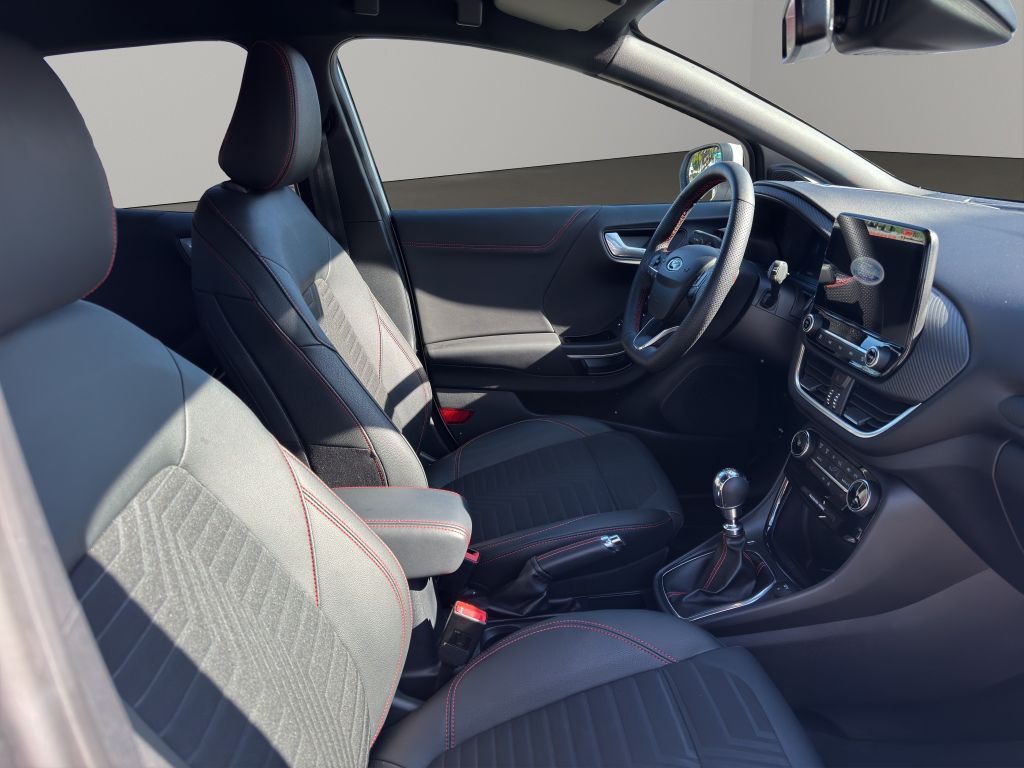 Fahrzeugabbildung Ford Puma 1.0 ST-LINE X