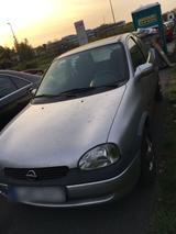Peugeot Opel Corsa mit HU und Automatik - Peugeot aus 1999