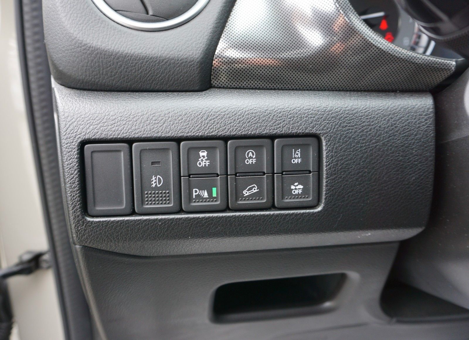 Fahrzeugabbildung Suzuki Vitara 1.4 Mild-Hybrid Comfort+ 4x4, Navi, LED