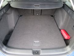 VW Golf VIII Var. 2.0 TDI Life DSG FACELIFT LED Ahk VW Golf VIII Var. 2.0 TDI Life DSG FACELIFT LED Ahk