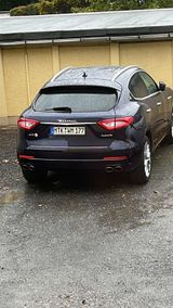 Maserati Levante Diesel 3.0 V6 202kW 4x4 Auto - - Maserati Levante mit Diesel-Antrieb