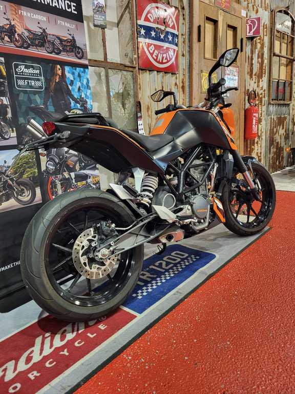 KTM DUKE 200 