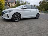 Hyundai i20 1.0 T-GDI 74kW Edition 30+ Edition 30+ - Hyundai i20: Von Privat