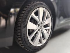 RENAULT Scenic TCe 160 GPF EDC Deluxe-Paket LIMITED AHK