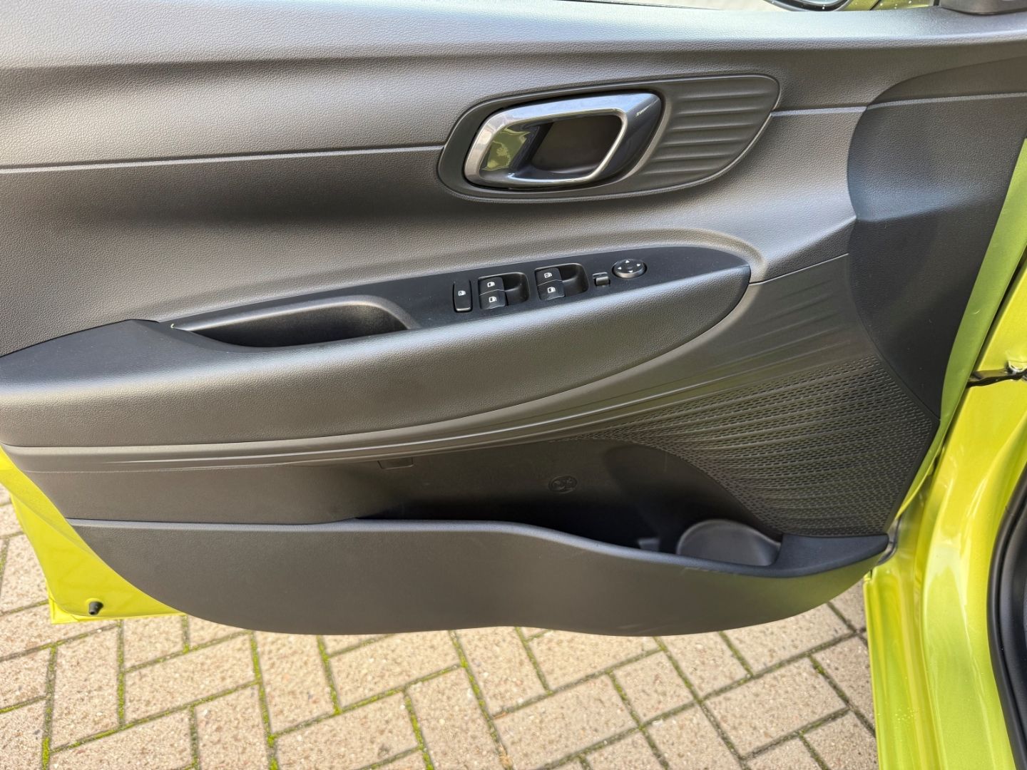 HYUNDAI i20 Select Family Navi Apple CarPlay Android Aut - Image 12